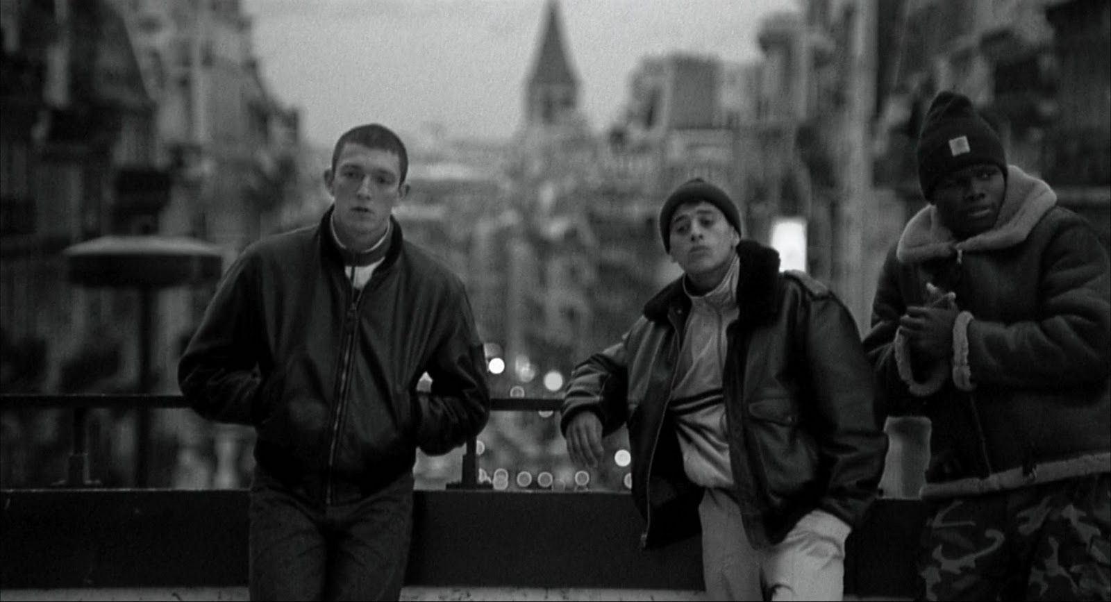 La Haine 1995 1080p BluRay DTS x264-DON_mkv_snapshot_00_50_10_[2011_10_01_19_25_47]